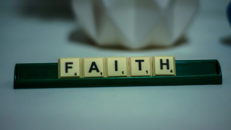 Faith Explained for Skeptics: Simple Answers to Hard Questions